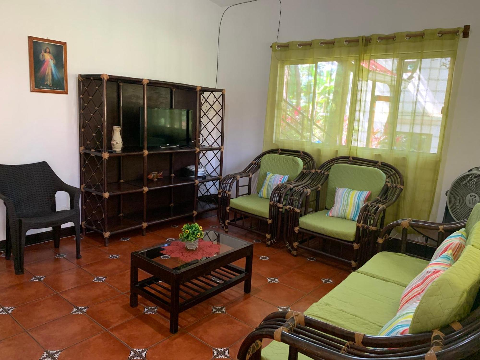 Casa Verónica a 2 kilometros del IRTRA Retalhuleu Exterior foto